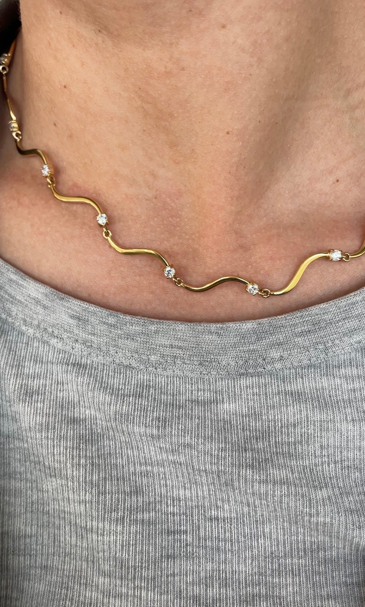 Wave necklace