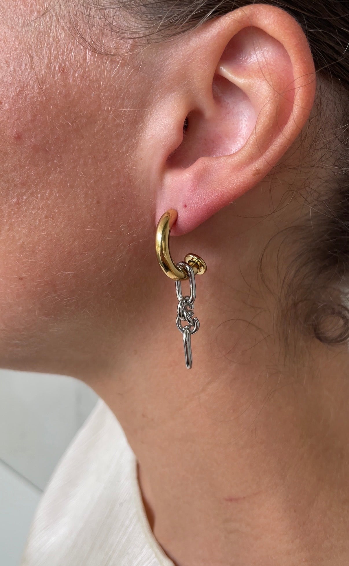 Thin Asymmetric knot earrings
