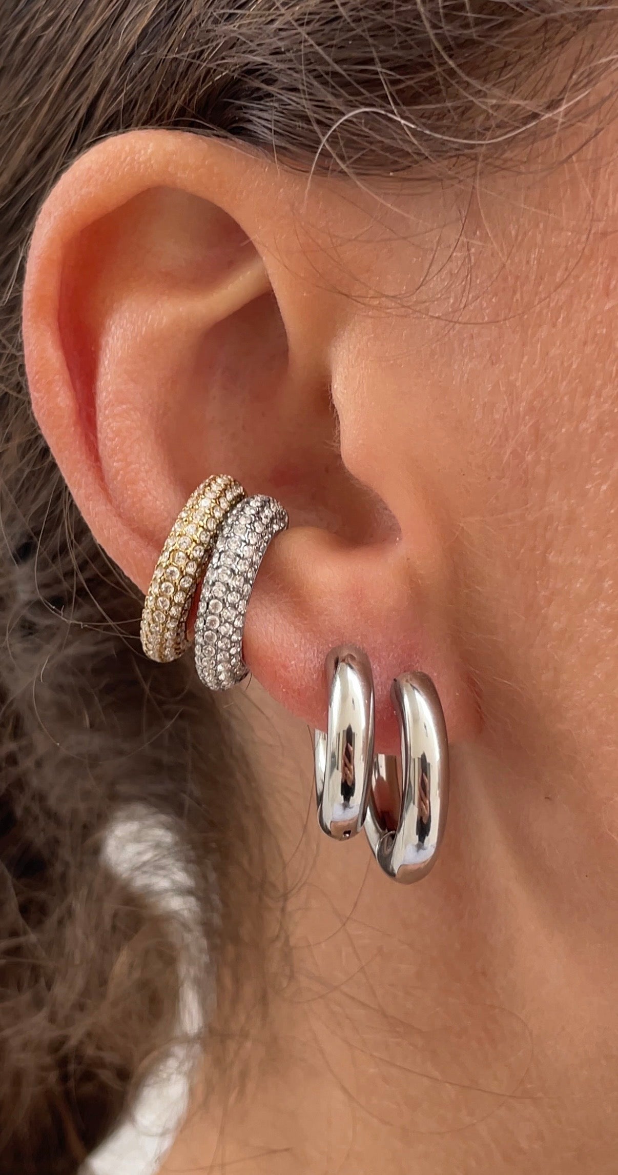 Classic gems ear cuff