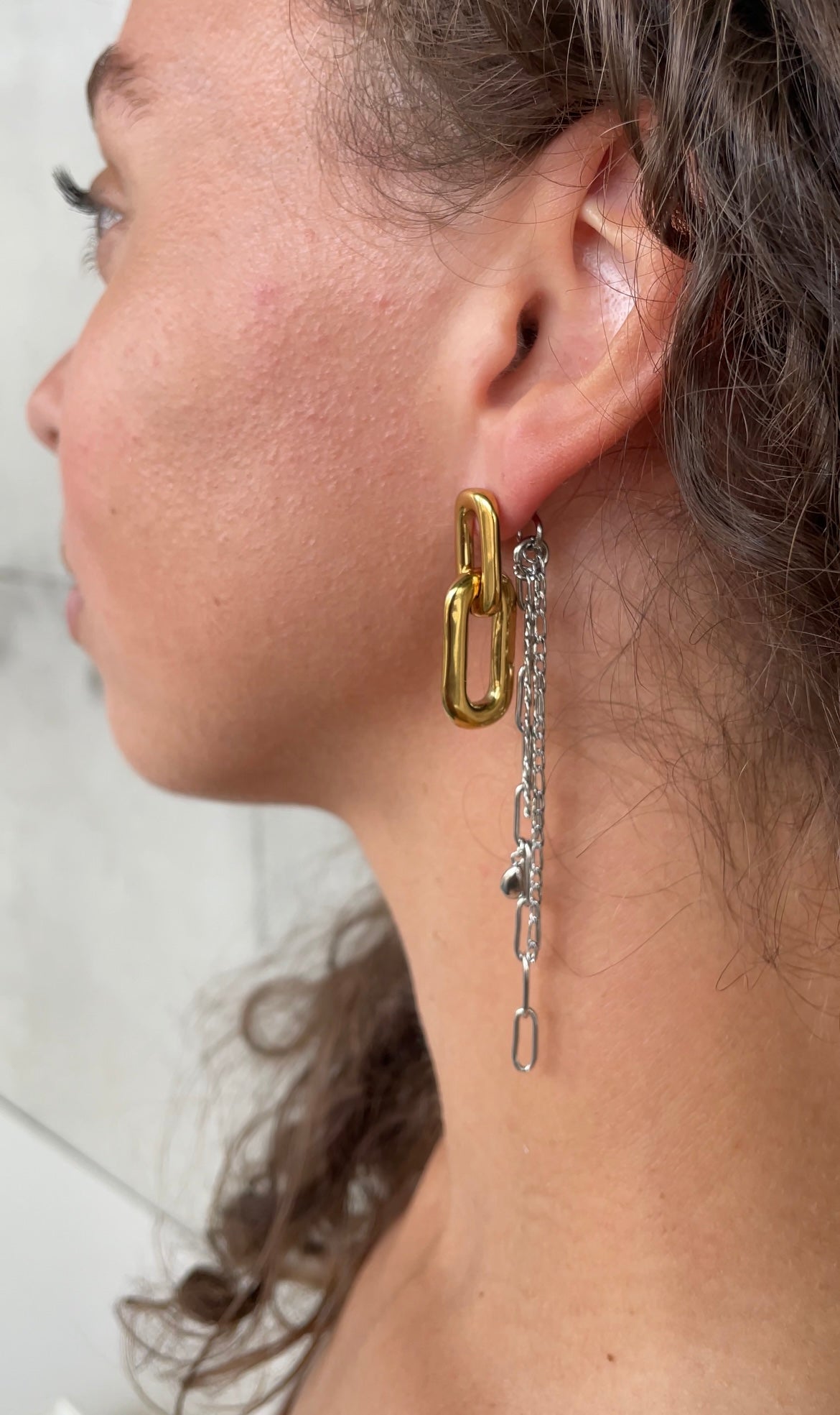Double chain earrings