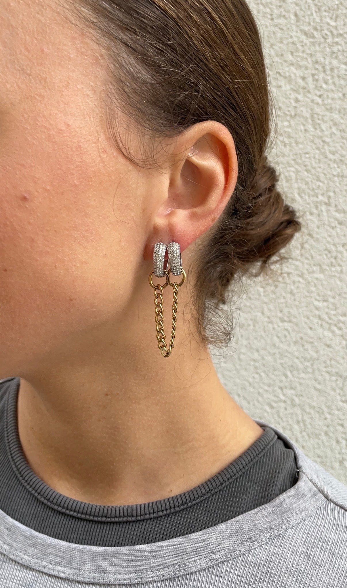Mono gems earring