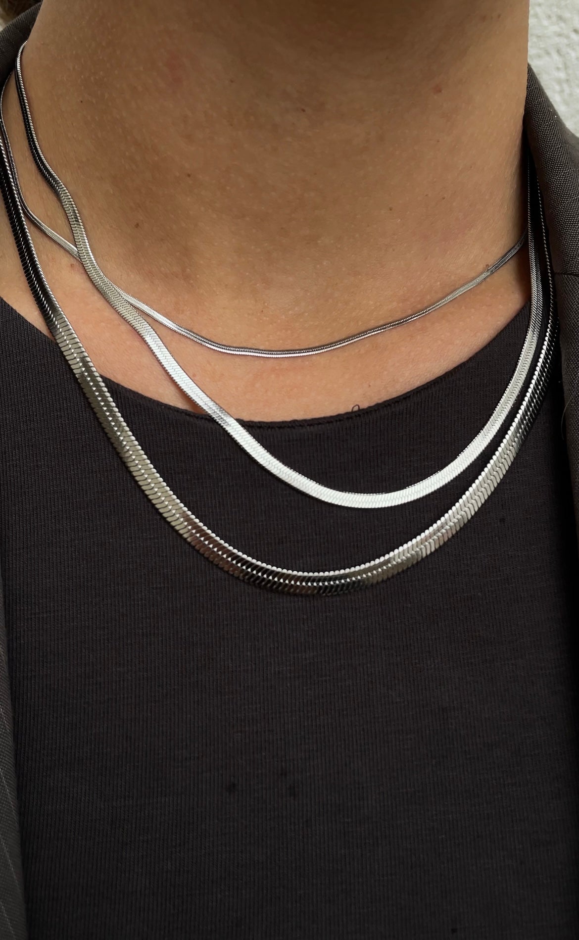 Flat necklaces