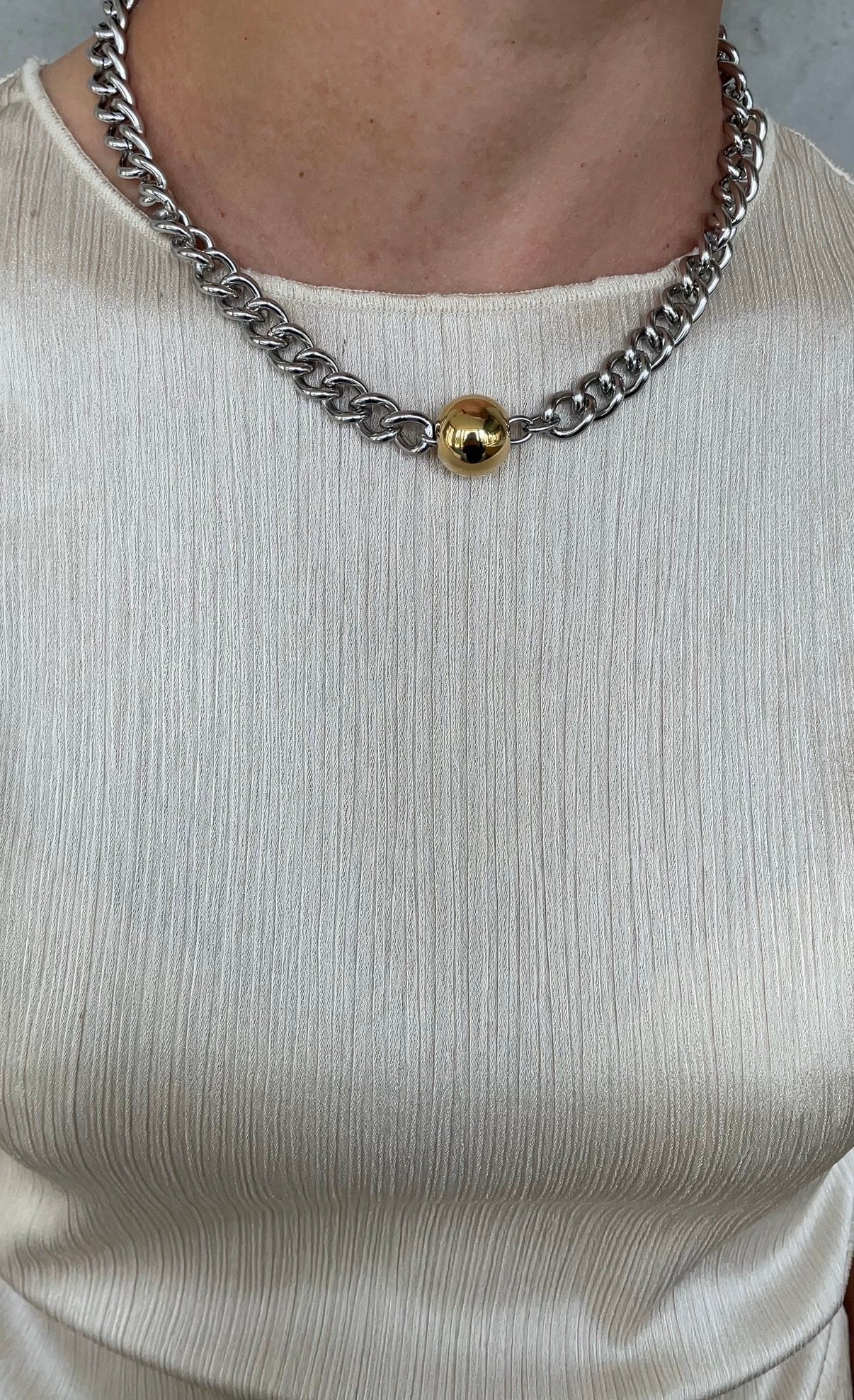 Middle Pearl necklace
