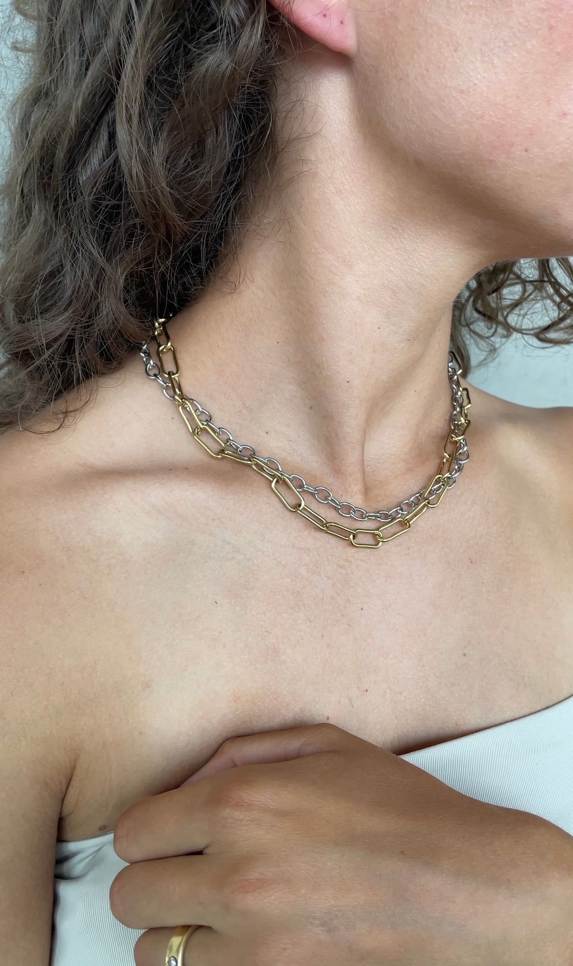 Double chain necklace