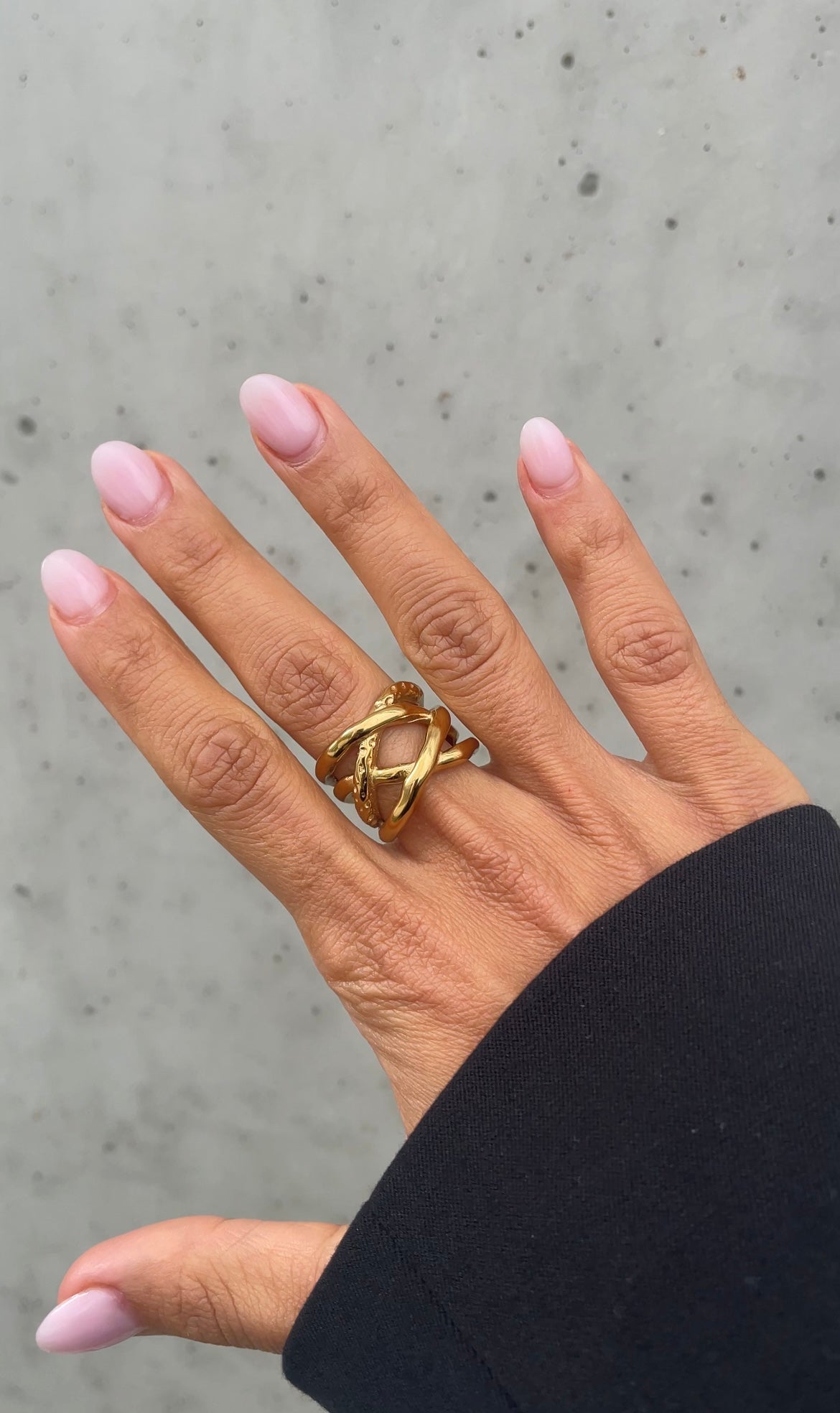 Static laced ring