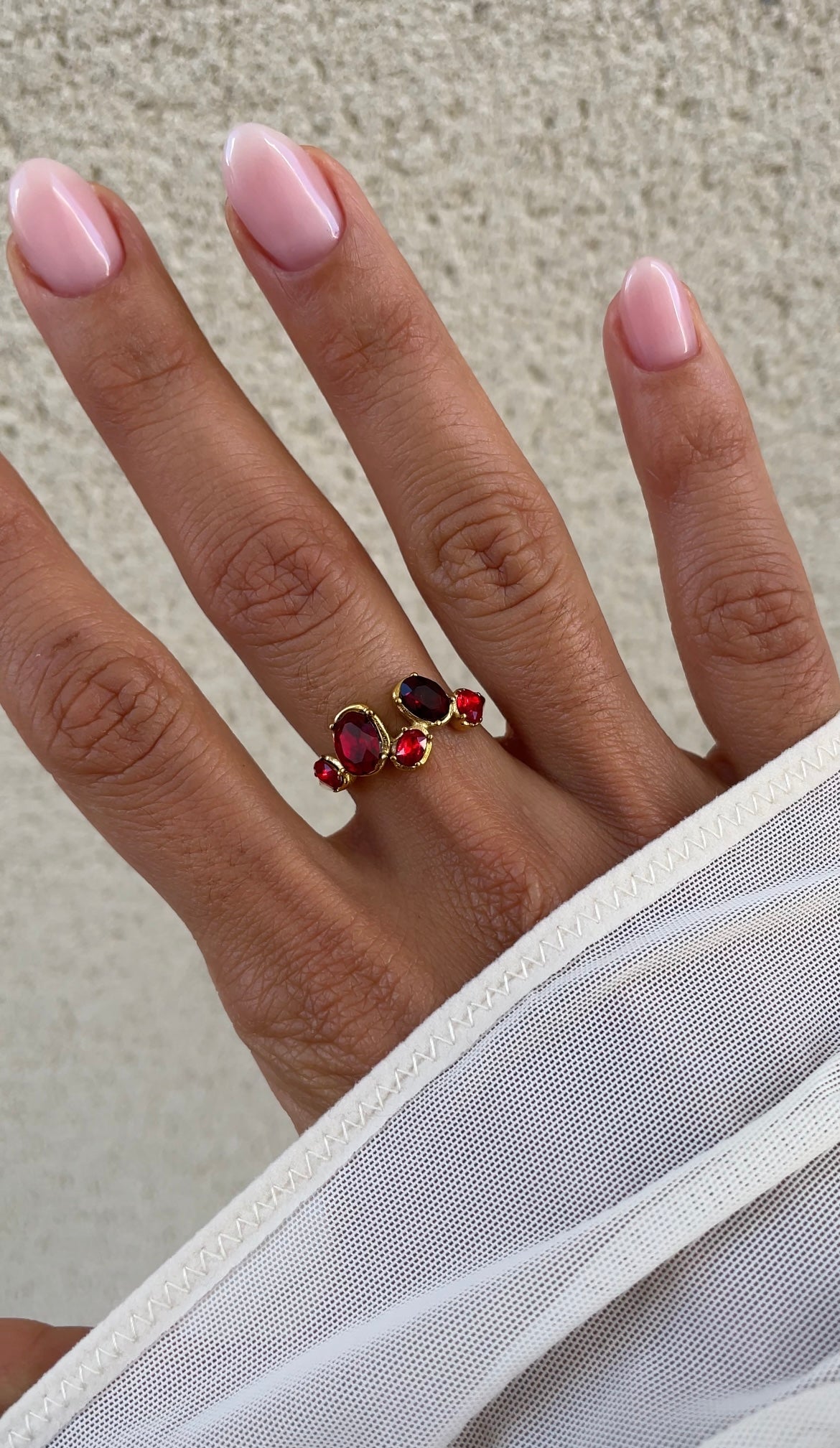 Colored gems ring