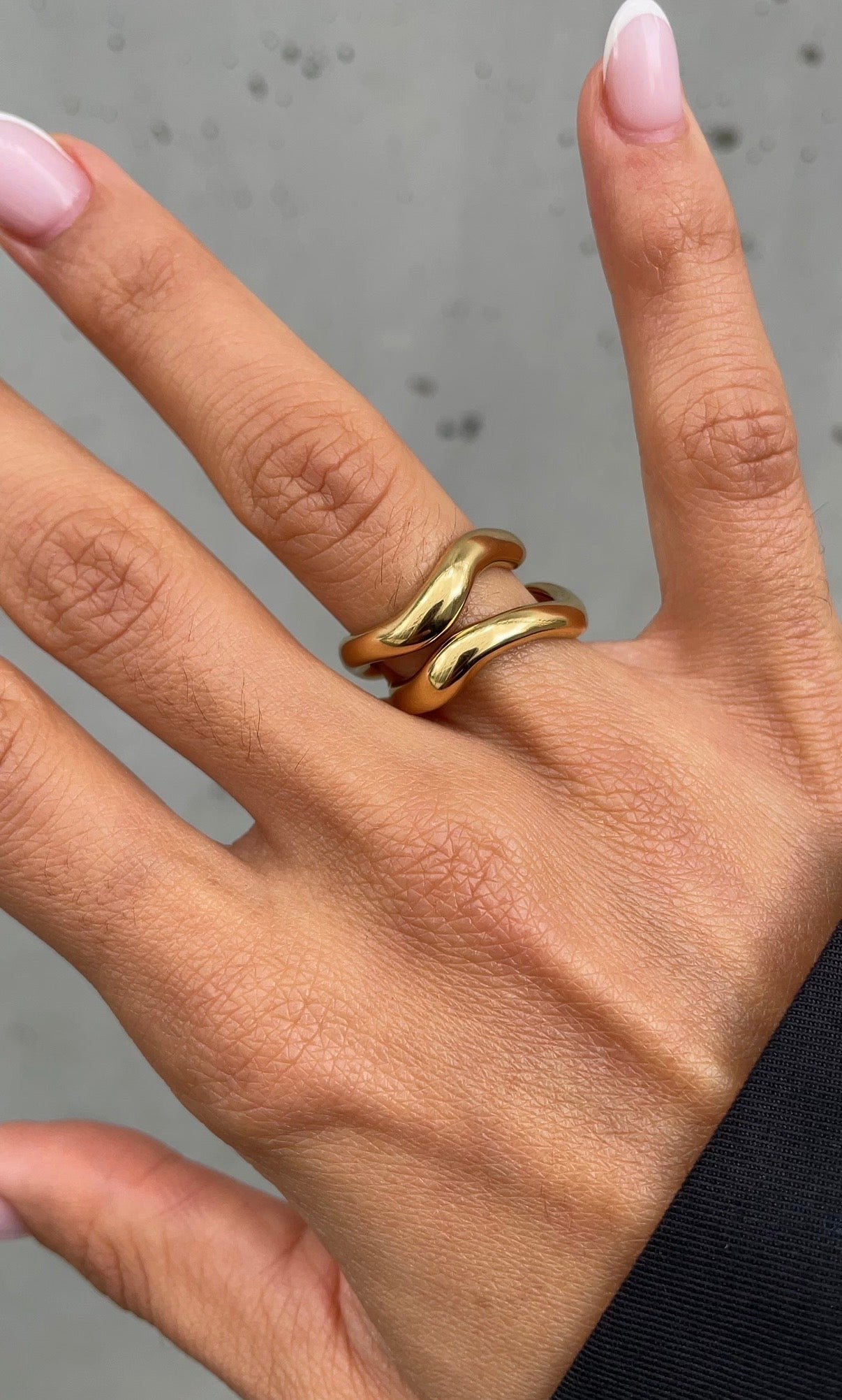 Duo wave ring