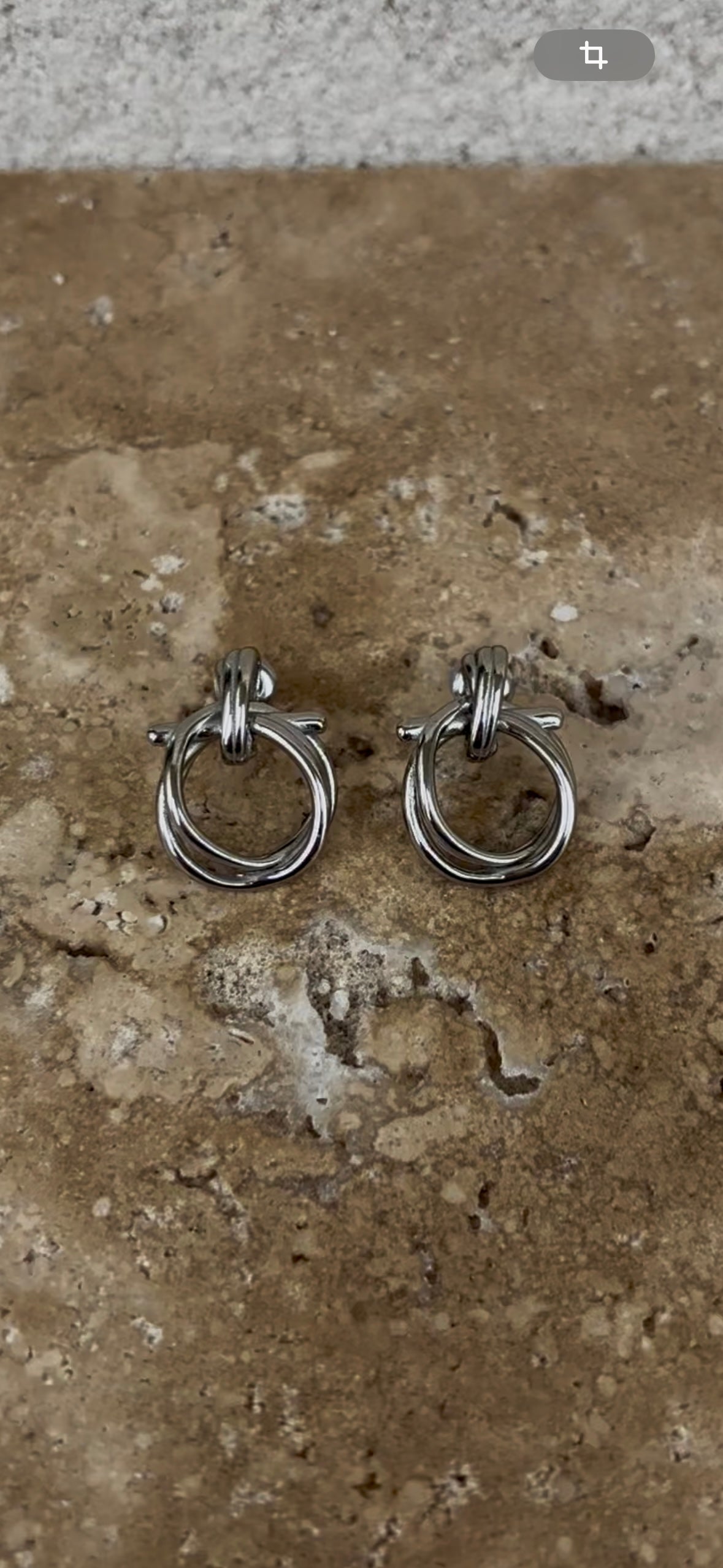 Small noeud earrings