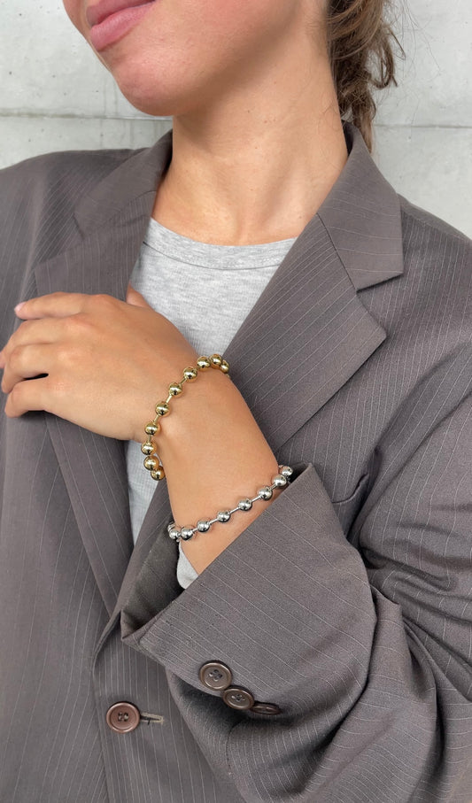 Metal pearl bracelet