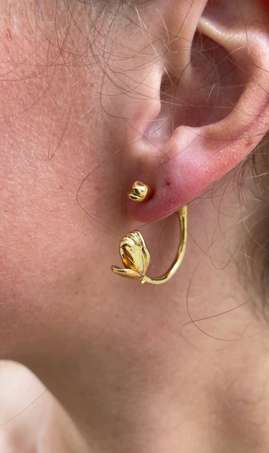 Enroll flower earrings