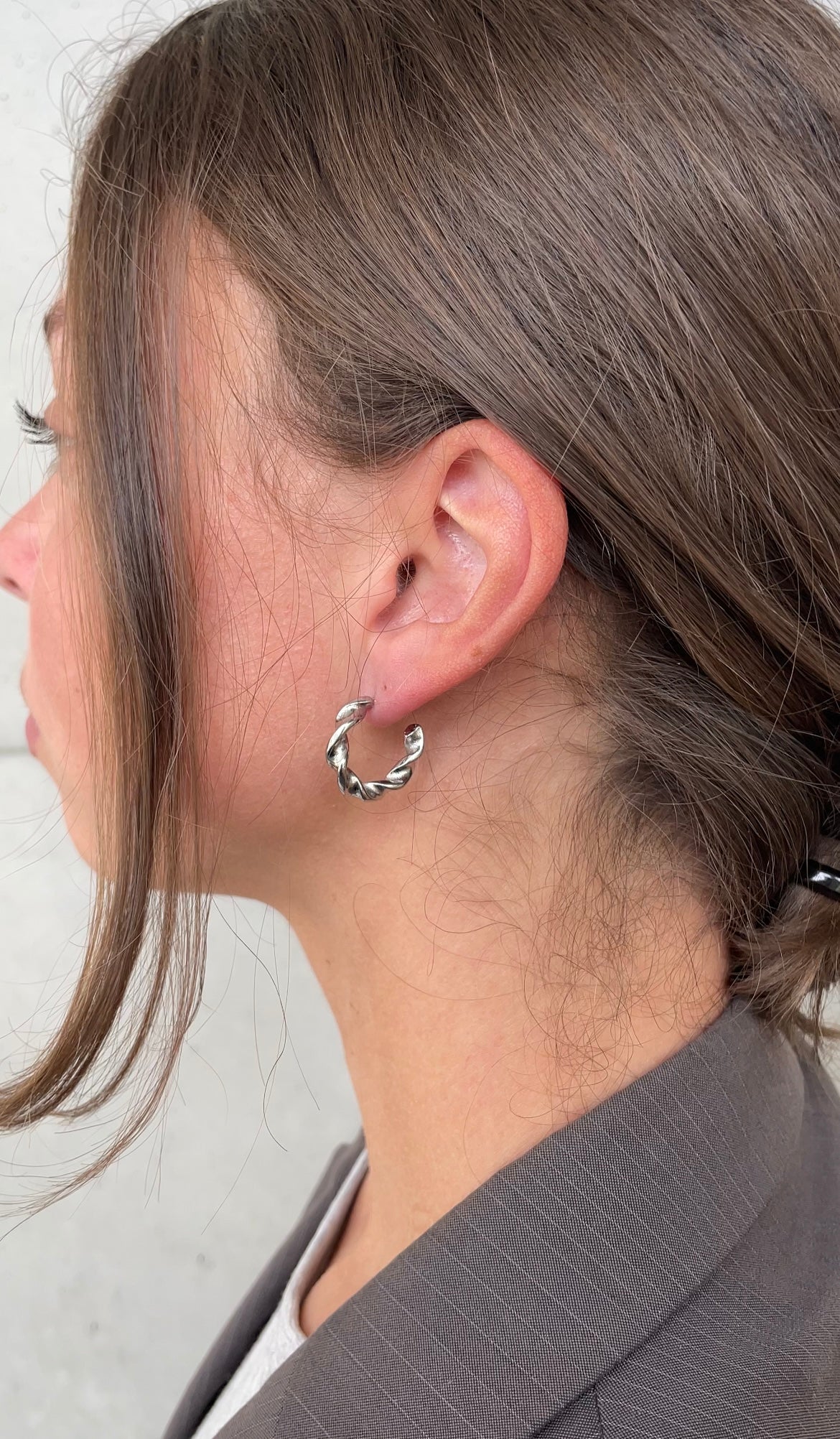 Small torsade earrings