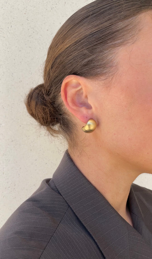 Mate drop earrings
