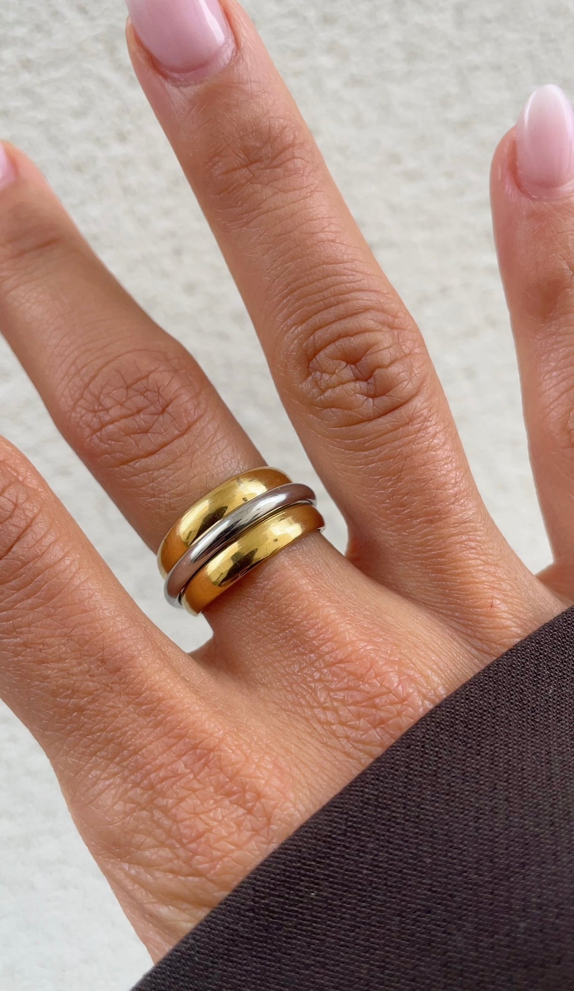Bicolor ring