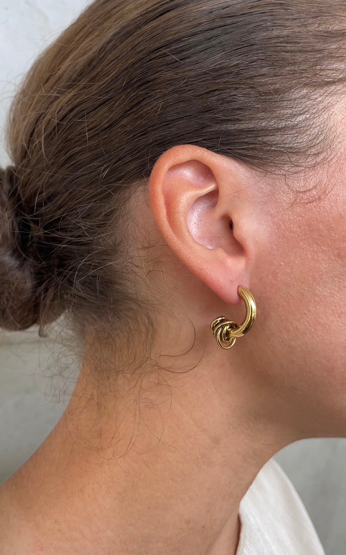 Thin Asymmetric knot earrings