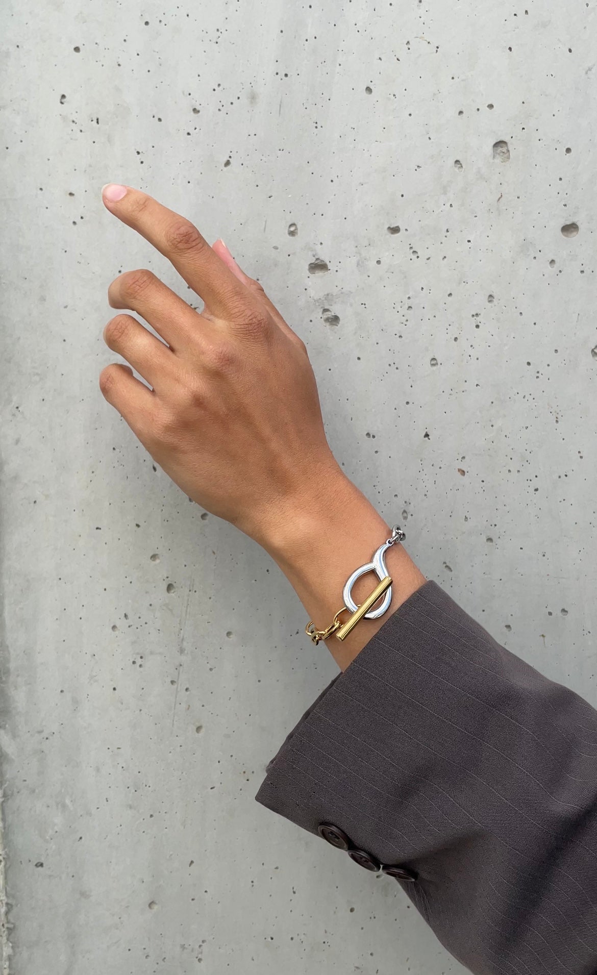 Eye bracelet