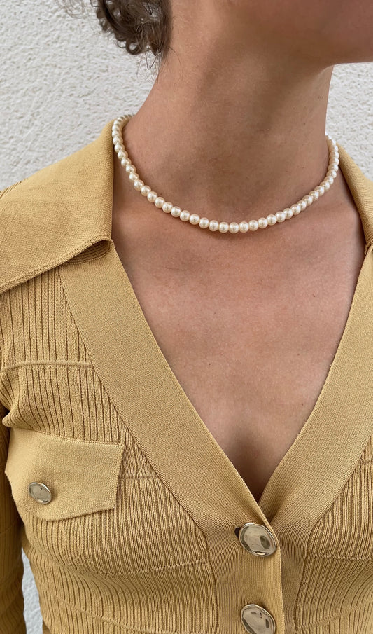 Thin lady necklace