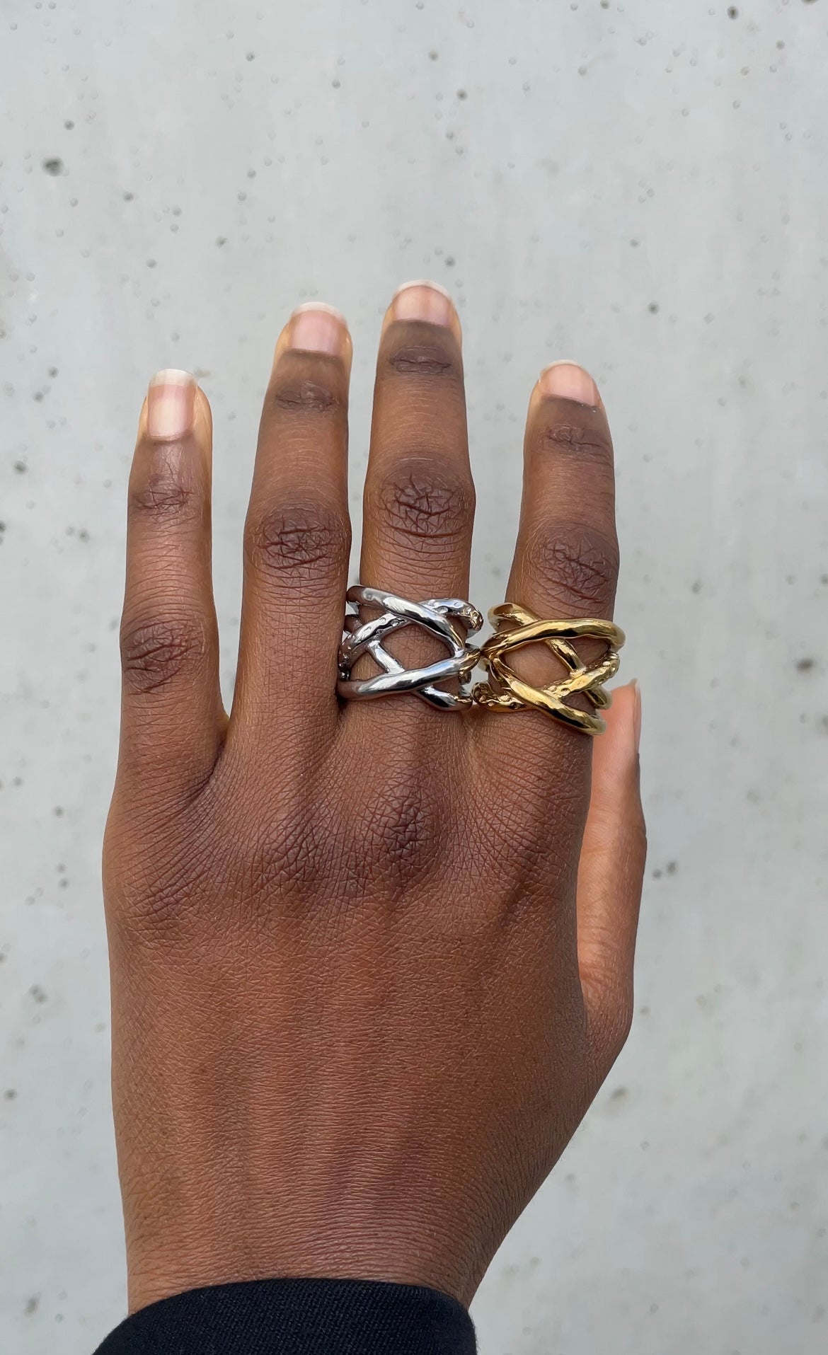 Static laced ring