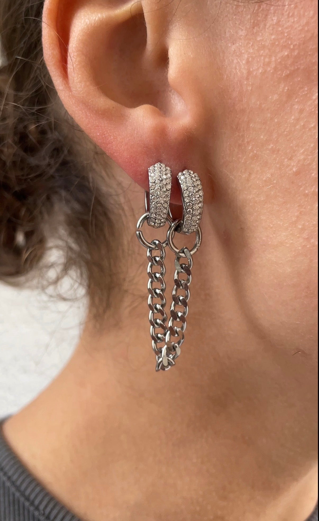 Mono gems earring