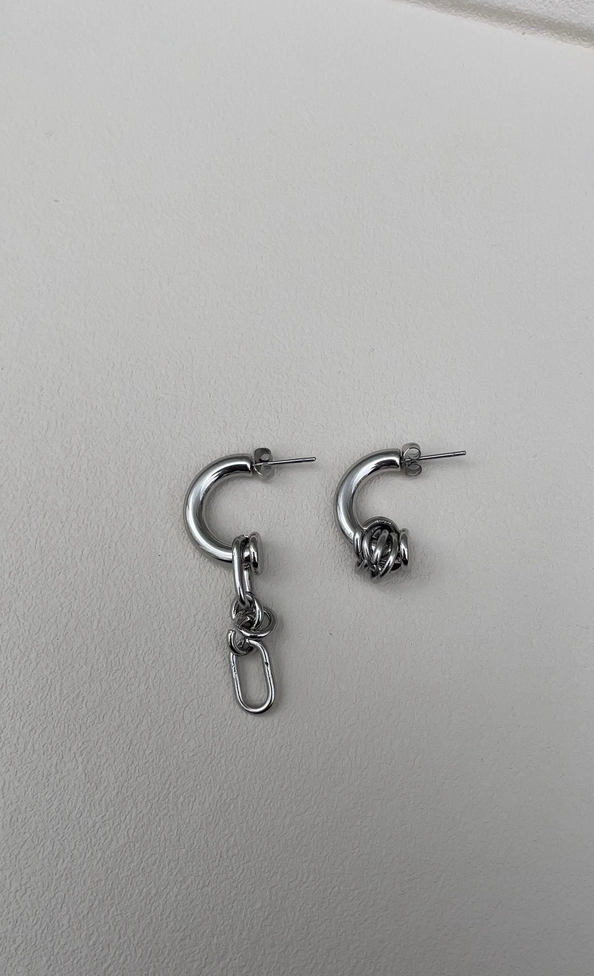 Thin Asymmetric knot earrings