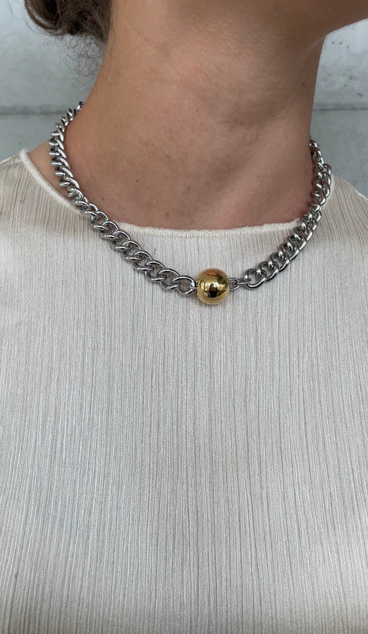 Middle Pearl necklace