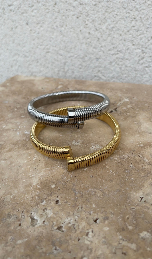 Snake bangle