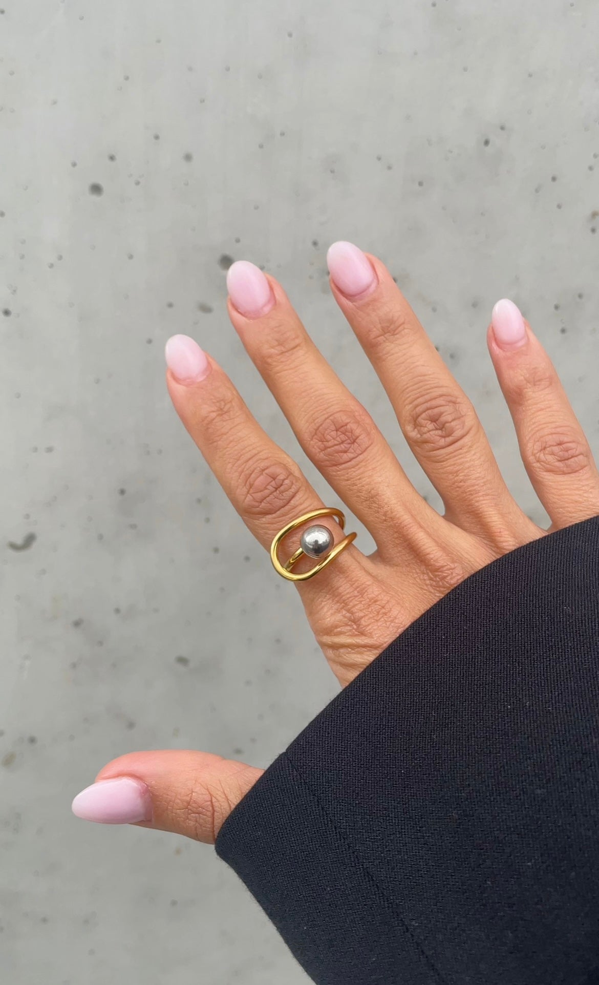 Pearl grunge ring