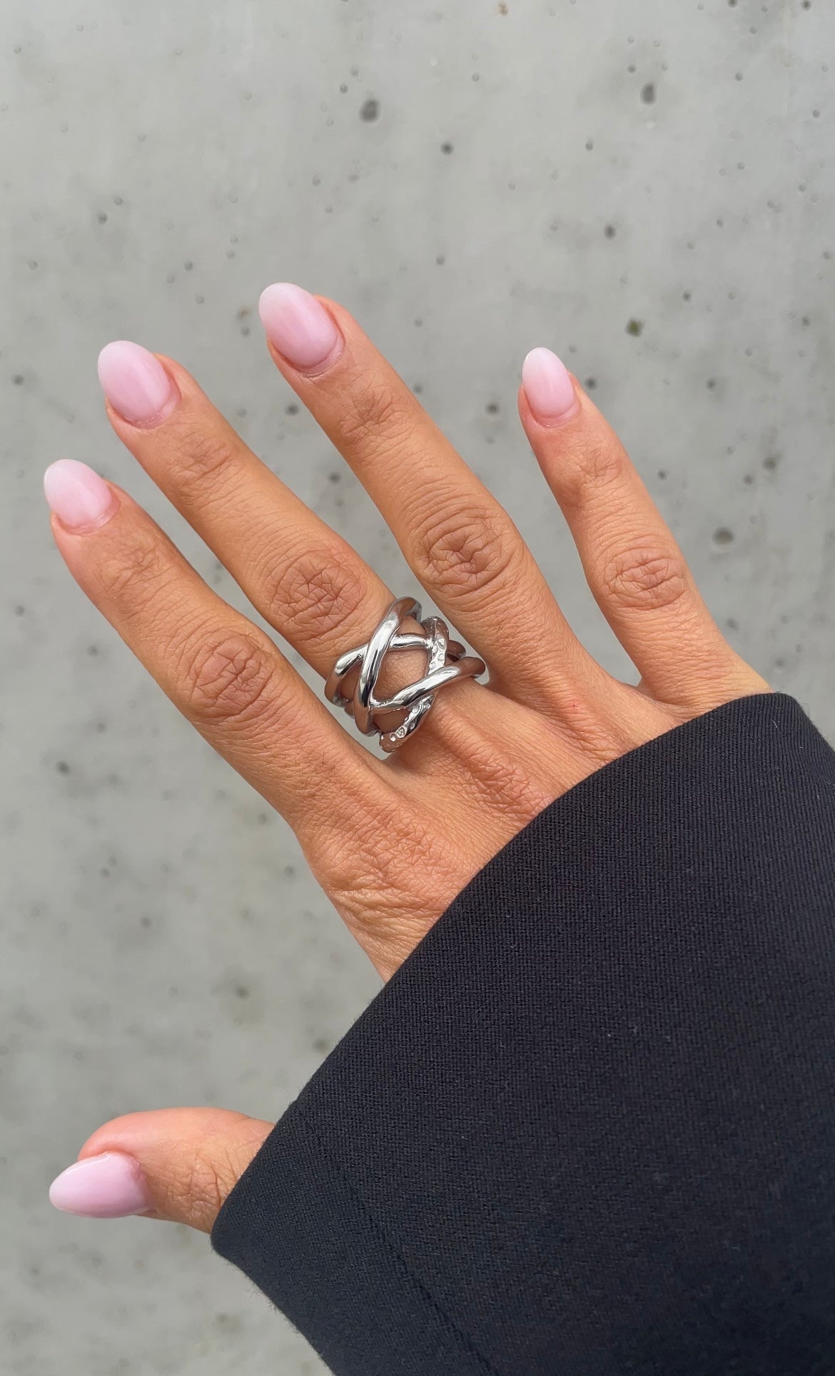 Static laced ring