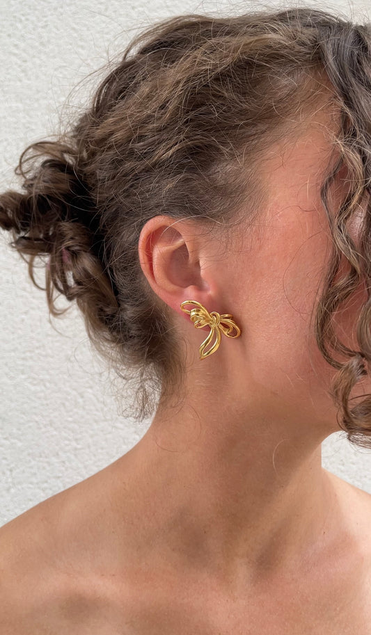 Bow earrings