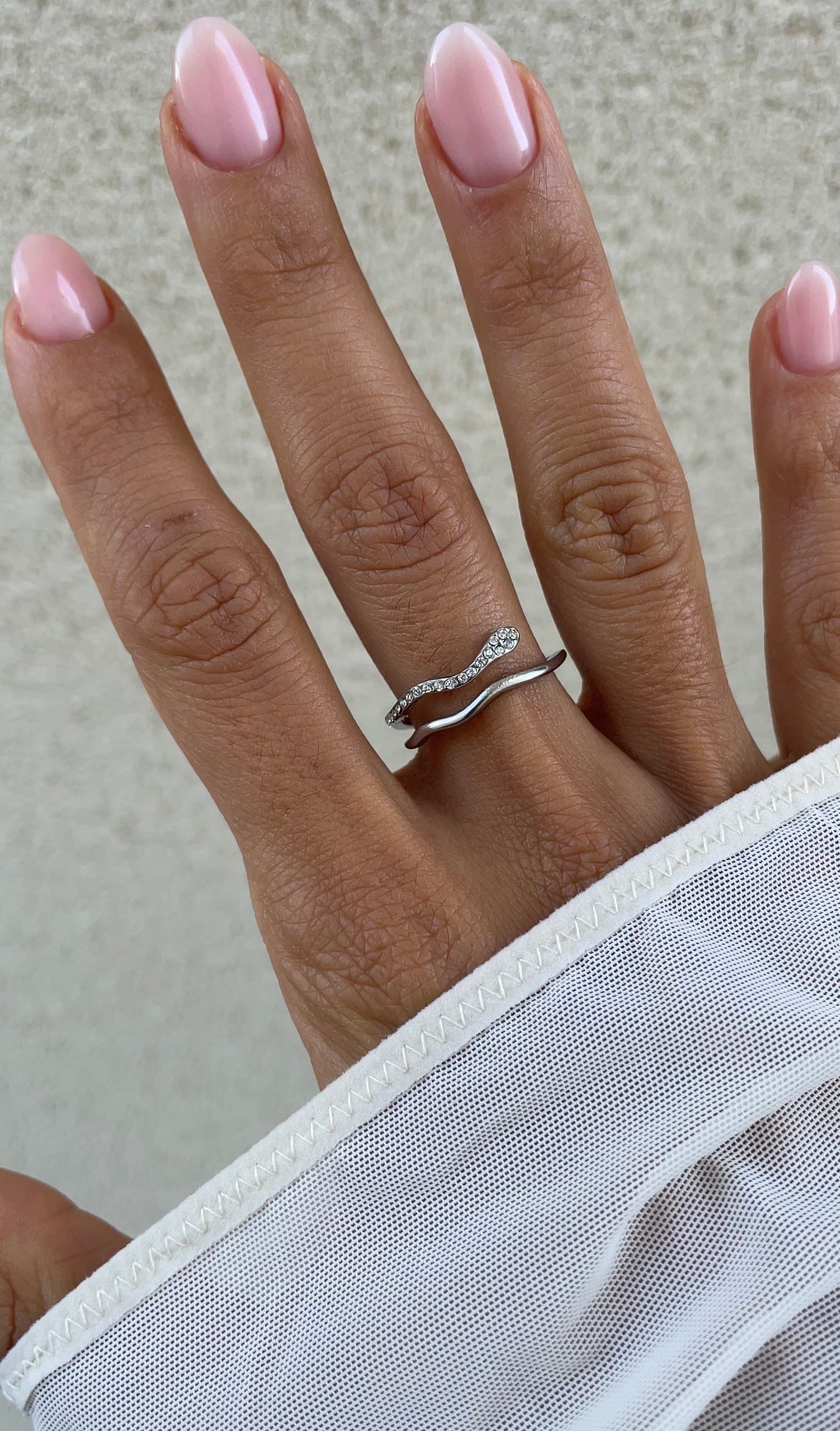 Enroll snake ring
