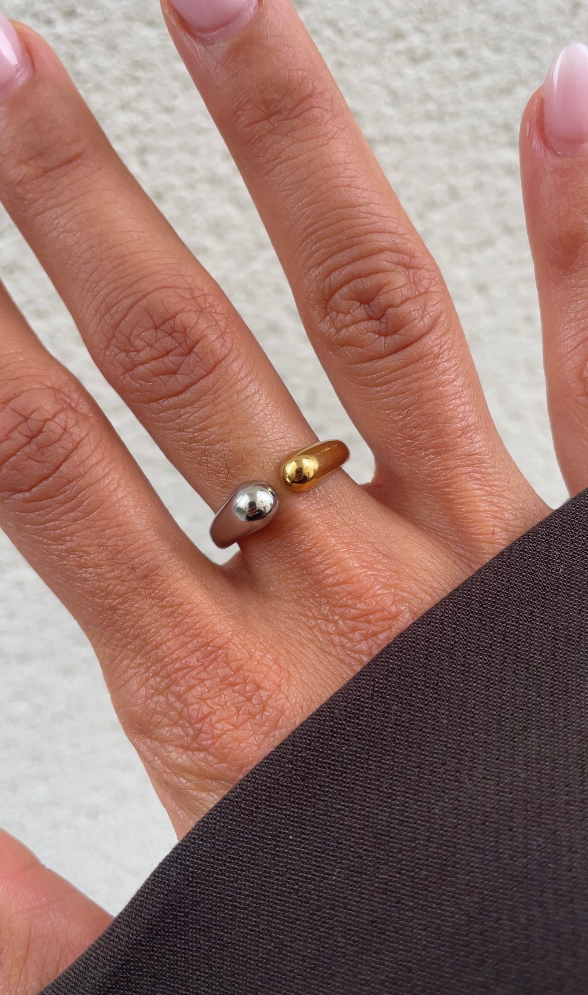 Eyes ring
