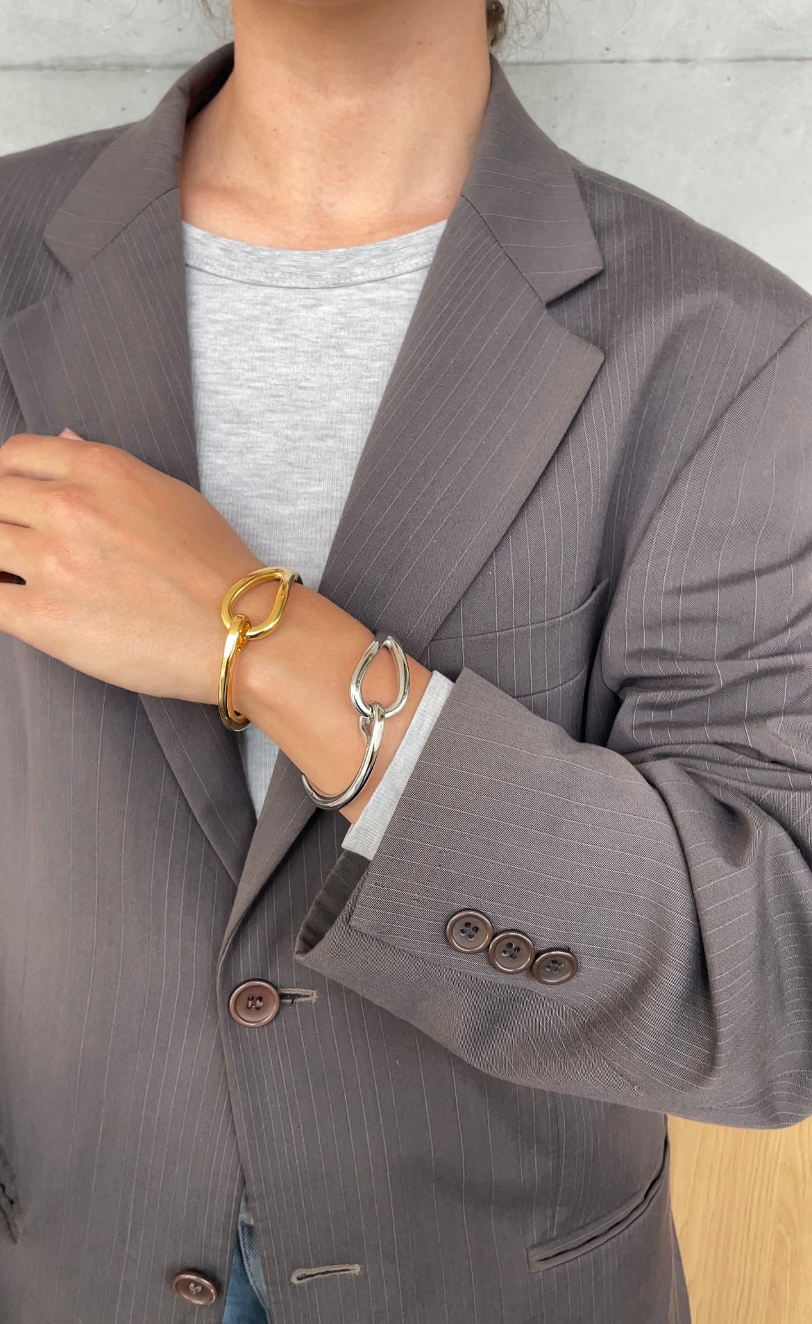 Drop bangle