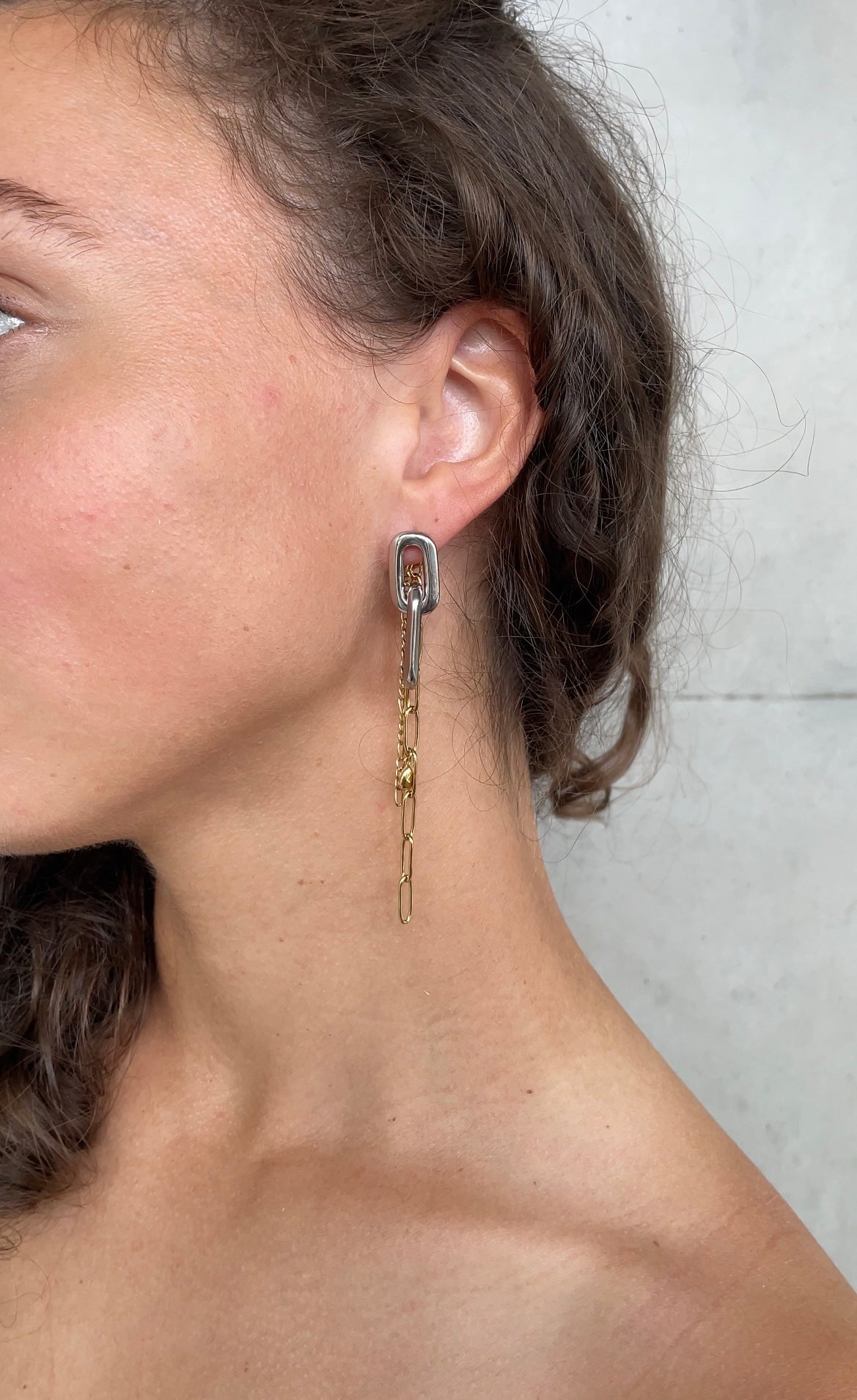 Double chain earrings
