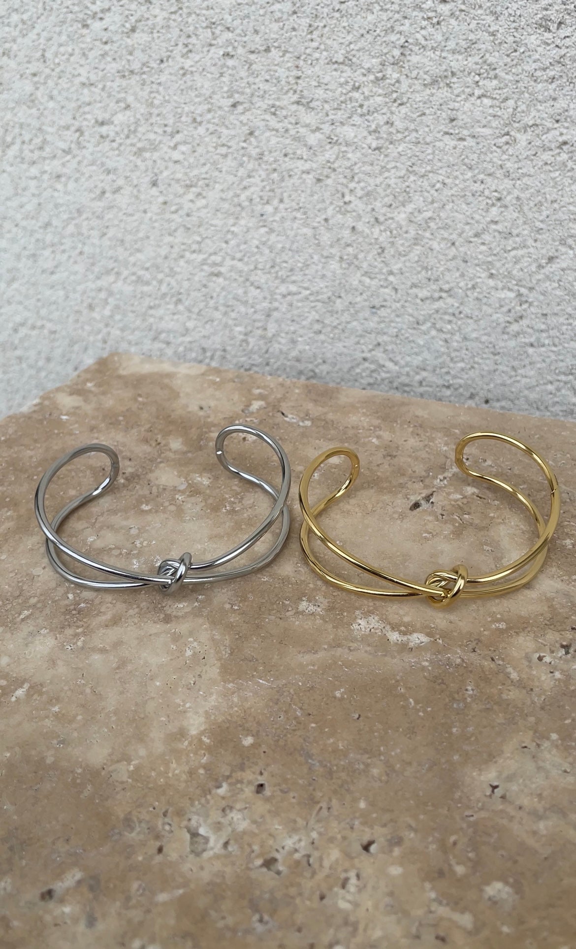 Thin knot bangle