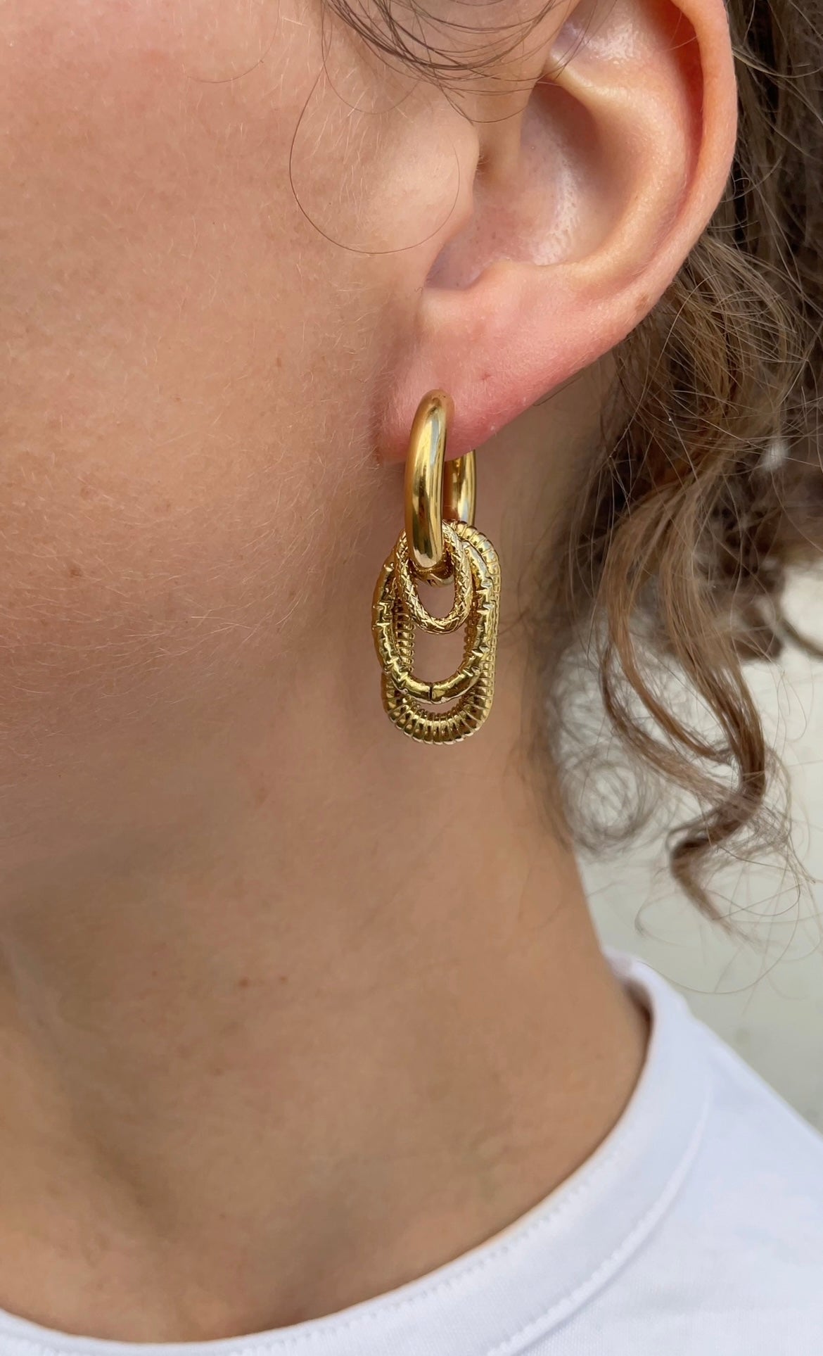 Multiple oval x hoops