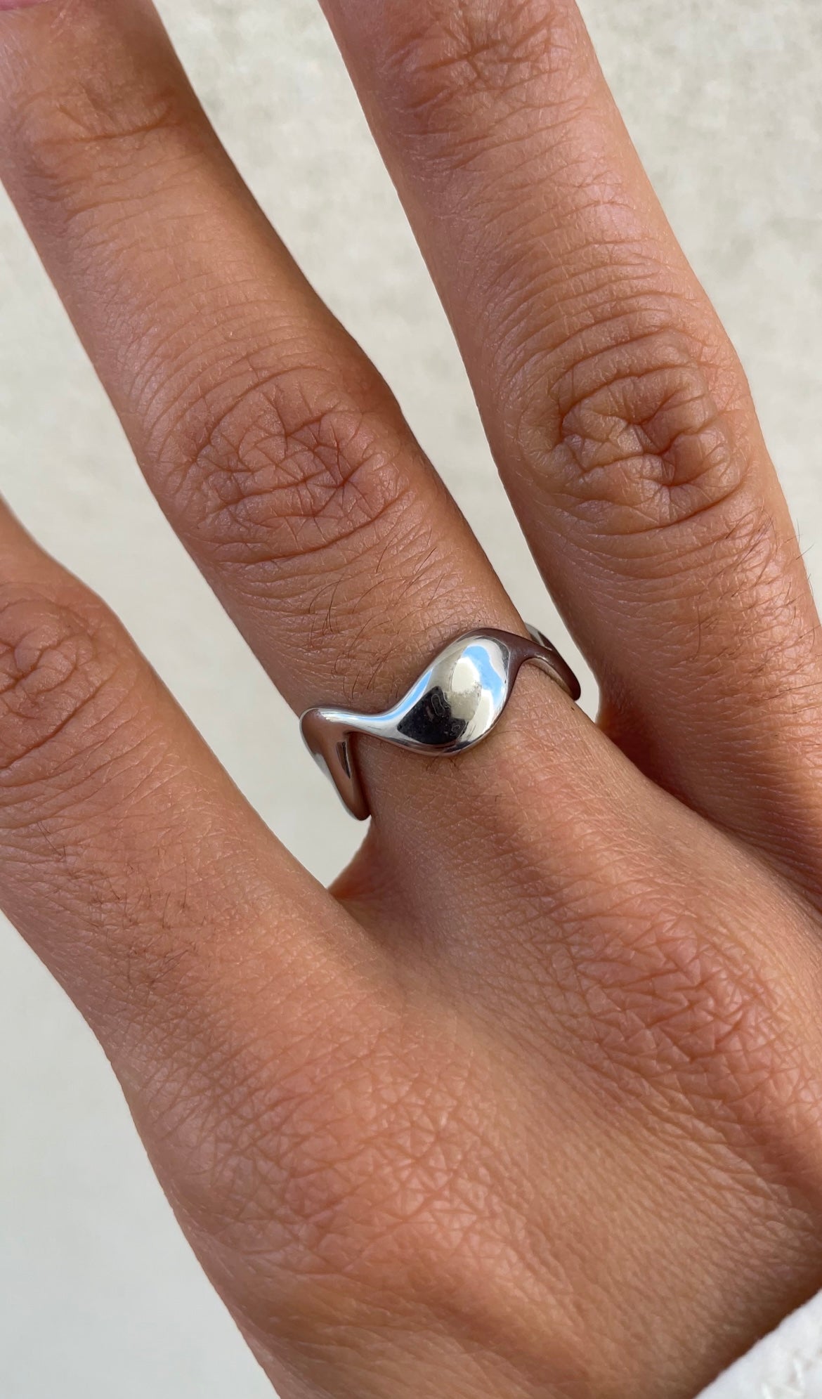 Bold zag ring