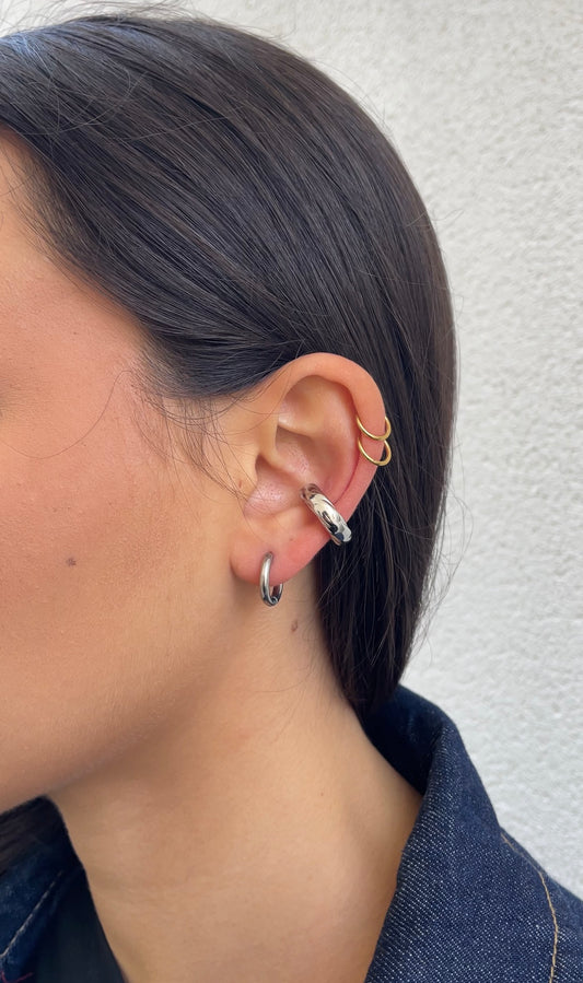 Twisted ear cuff