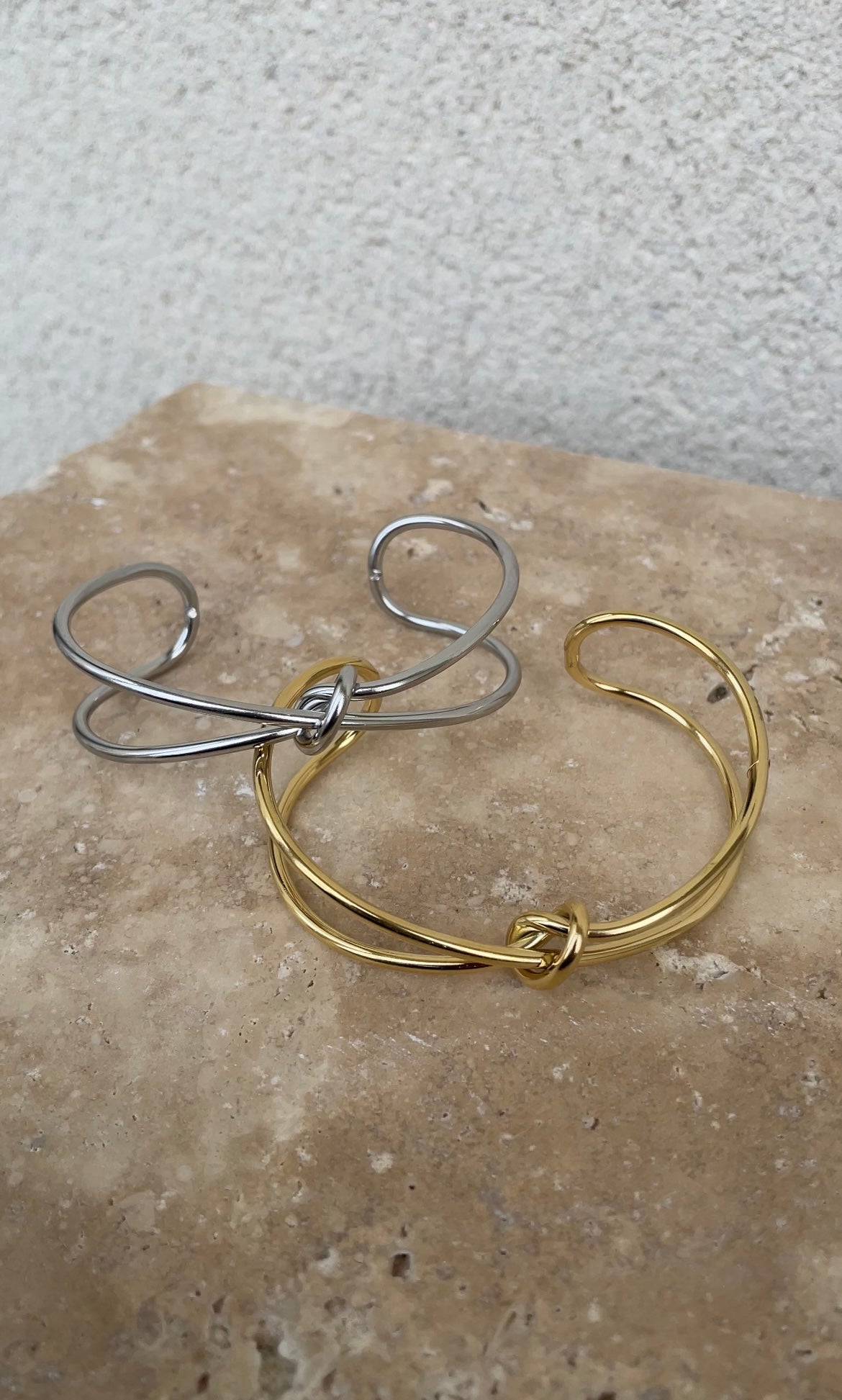 Thin knot bangle