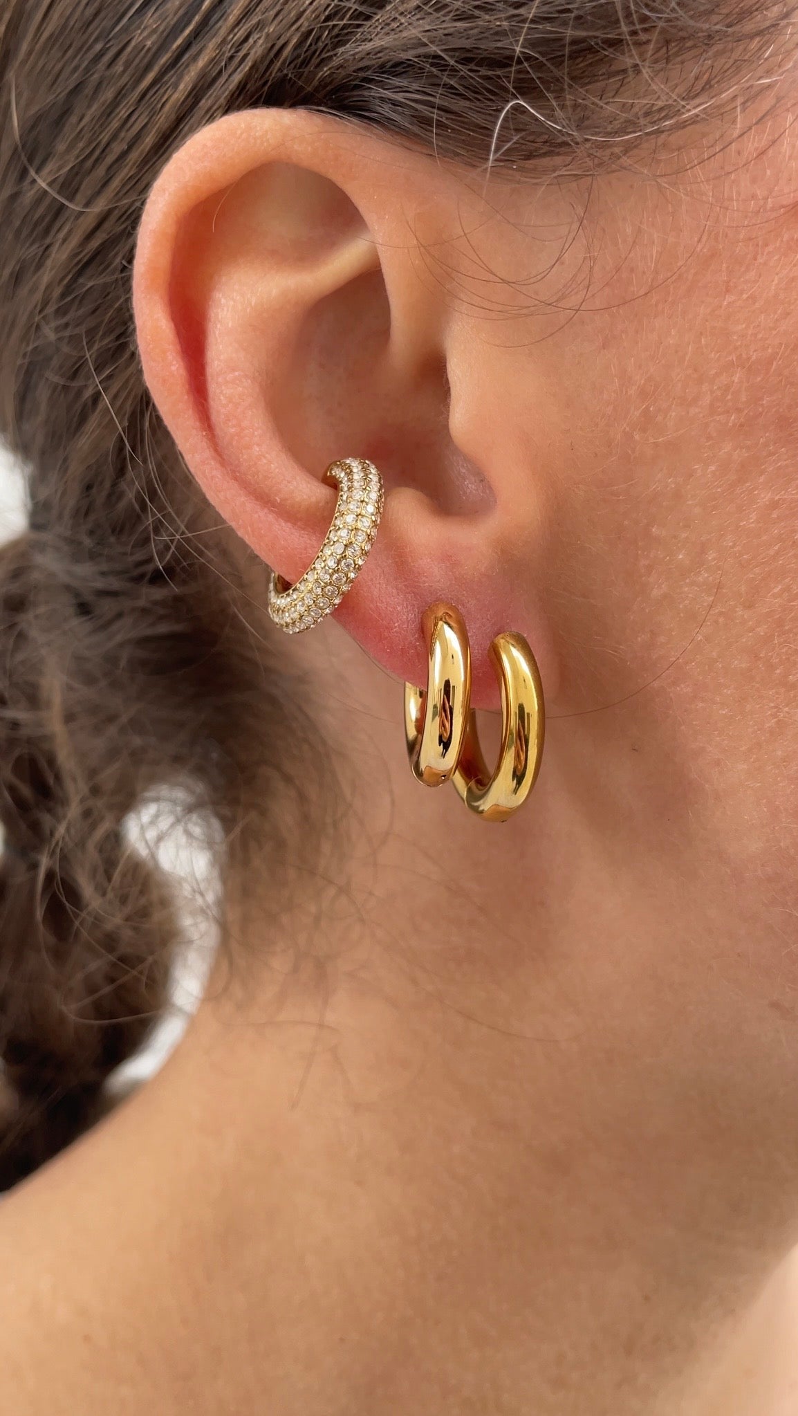 Classic gems ear cuff