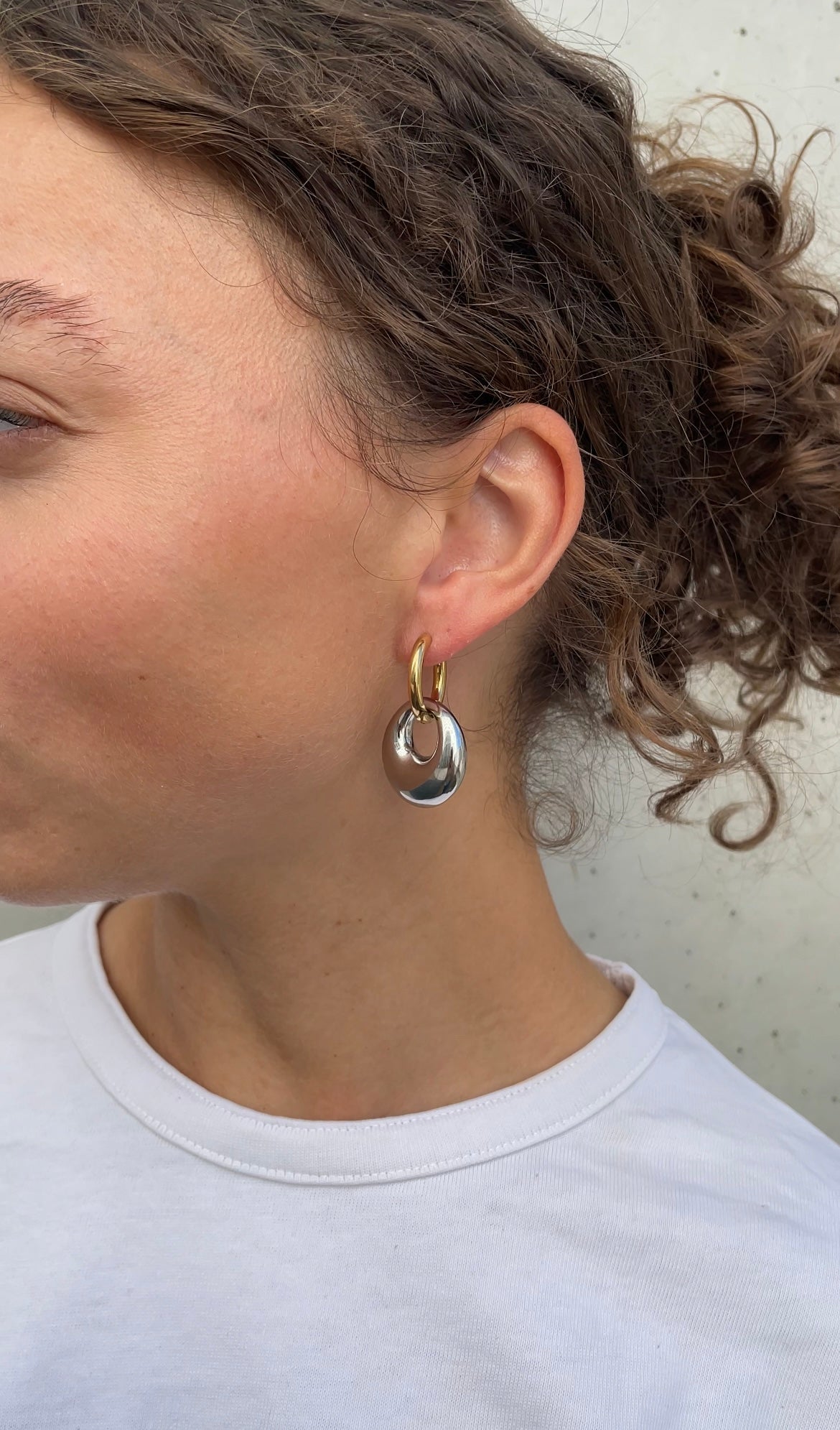 Round X hoops