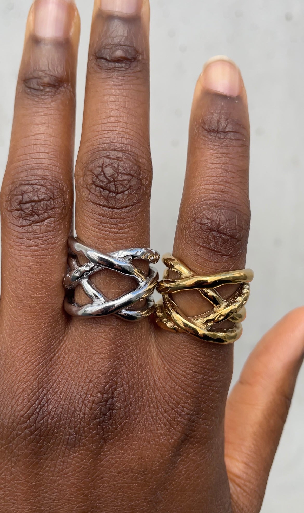 Static laced ring