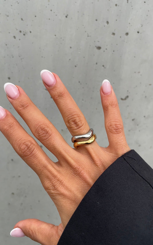 Duo wave ring