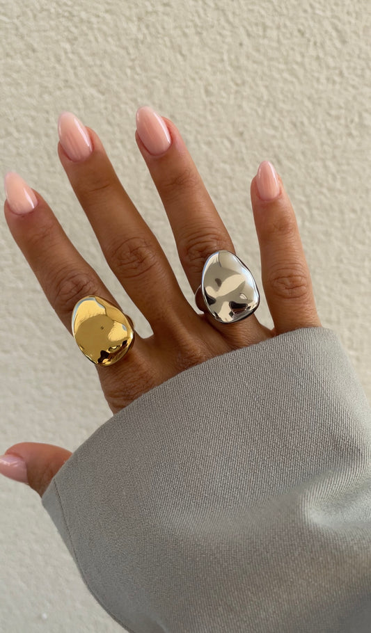Bold piece ring