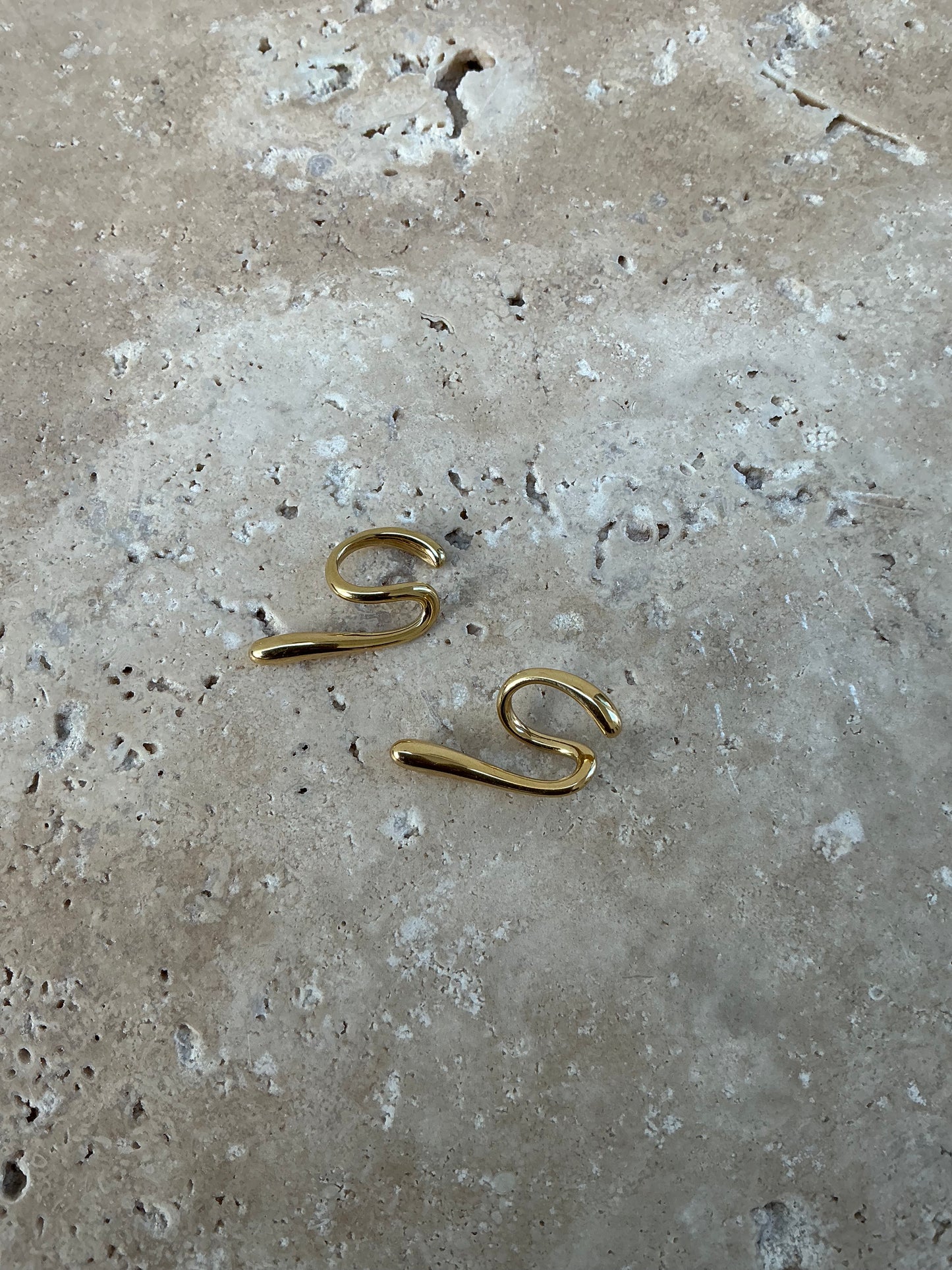 Long ear cuff