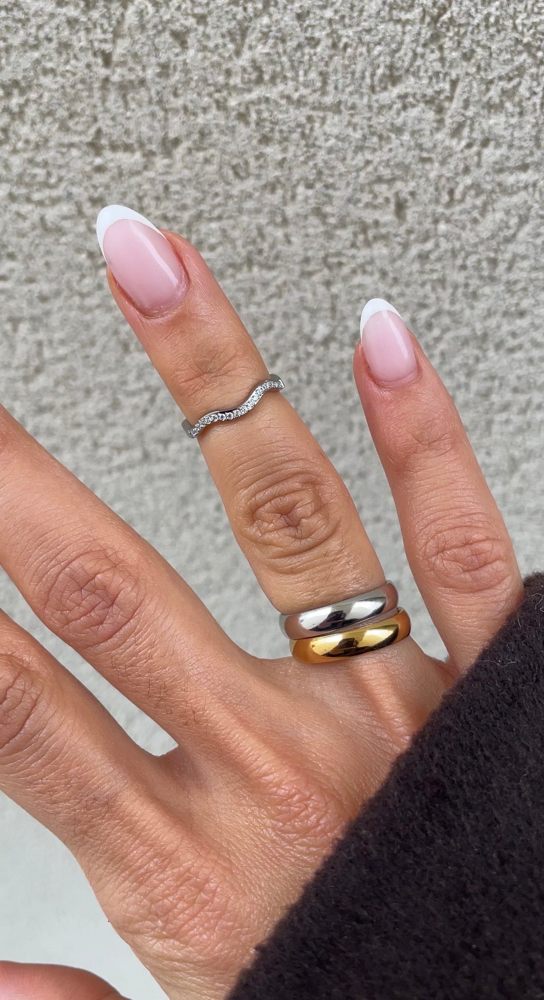 Wave phalange ring