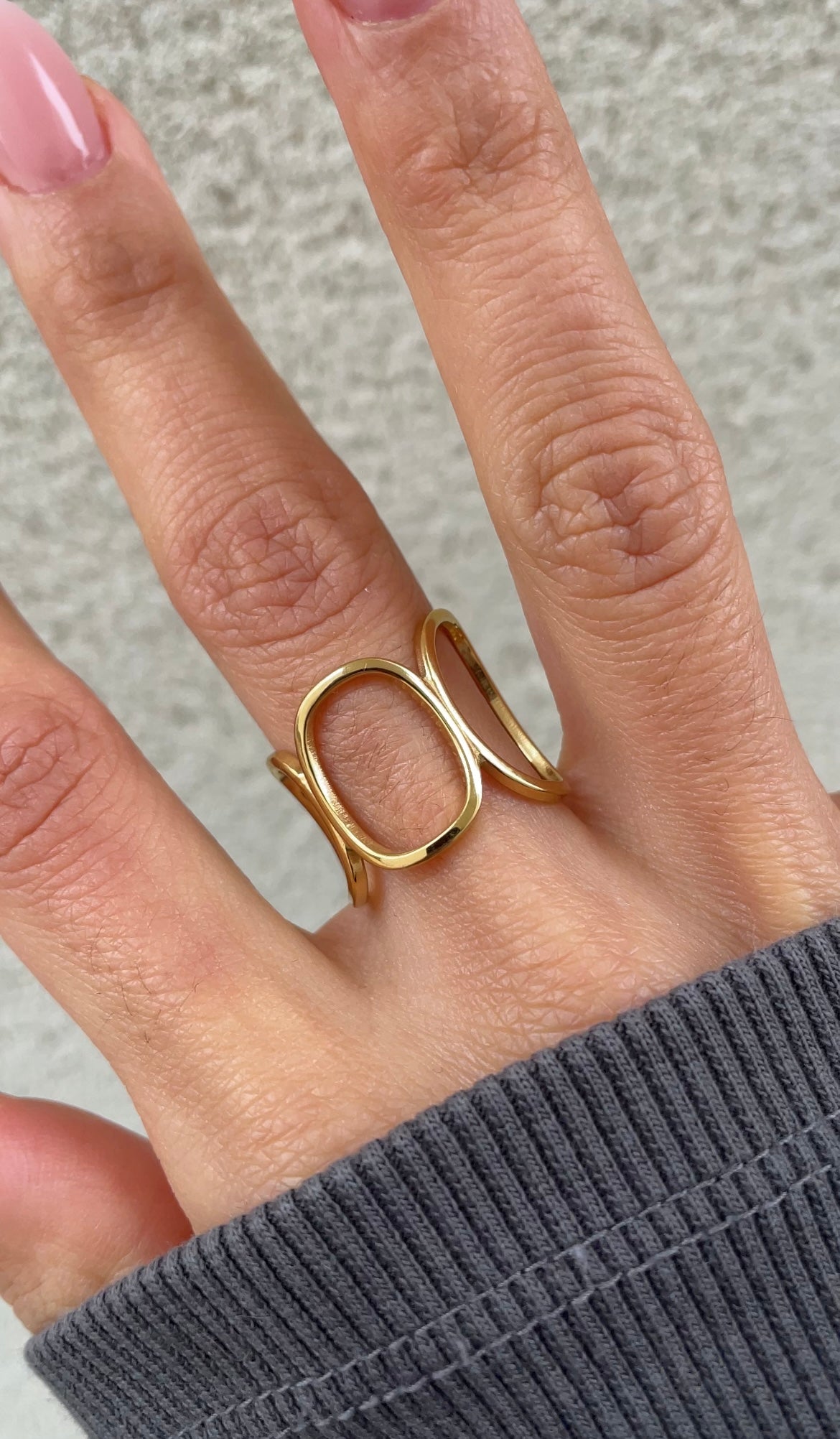 Multi oval ring