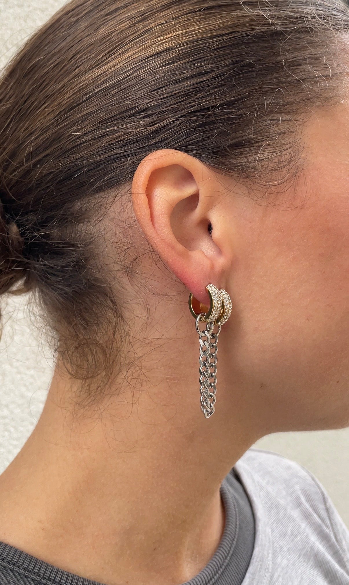 Mono gems earring