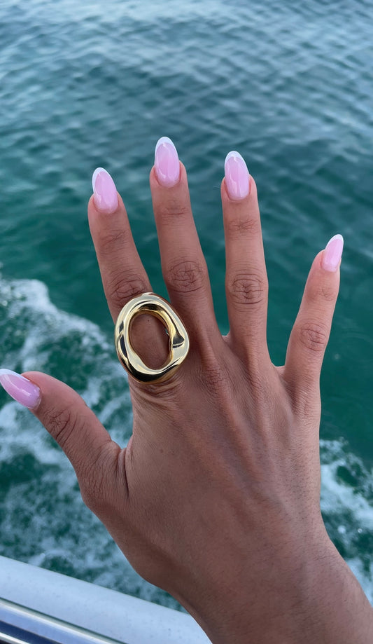 Huge round ring