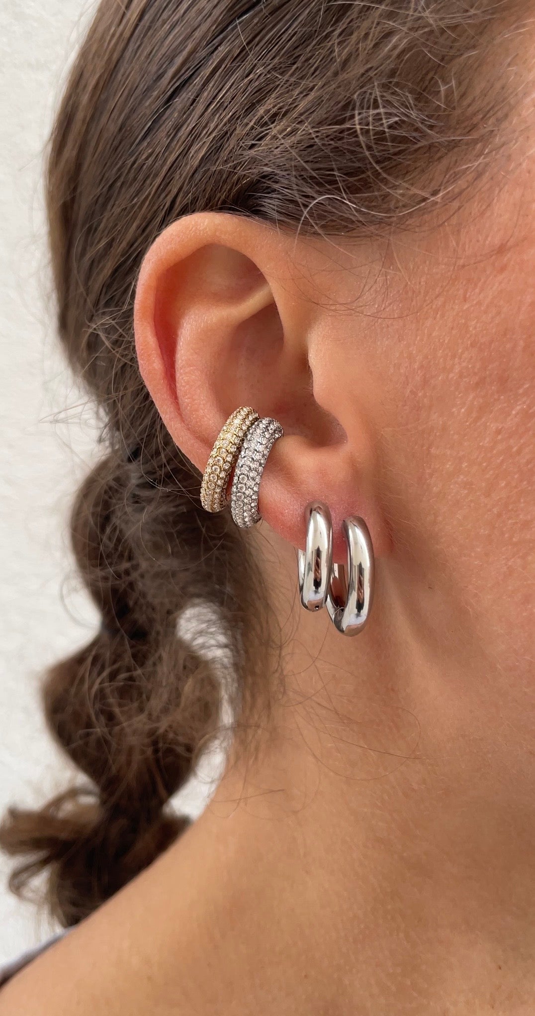 Classic gems ear cuff