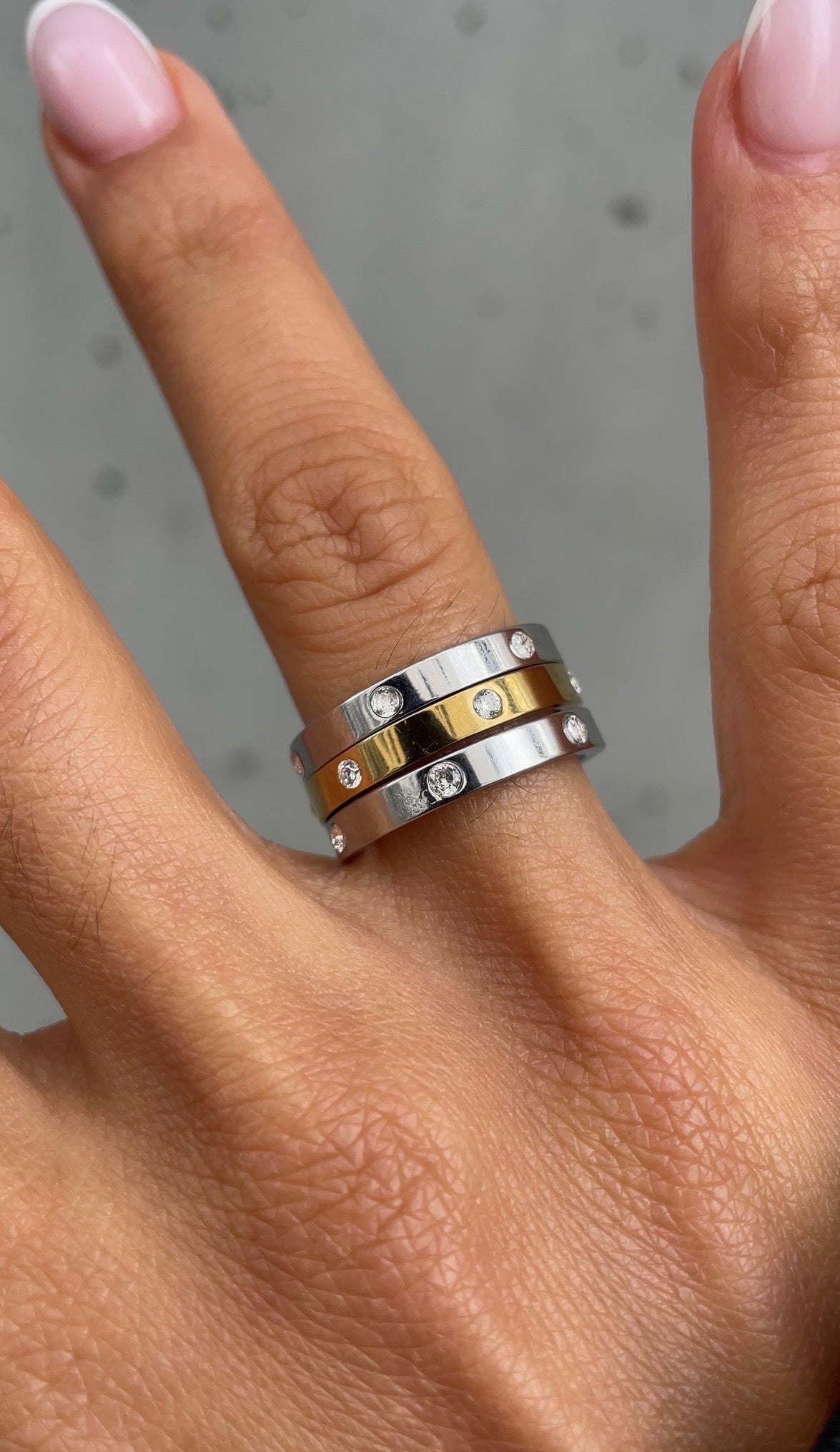 Triple gems ring