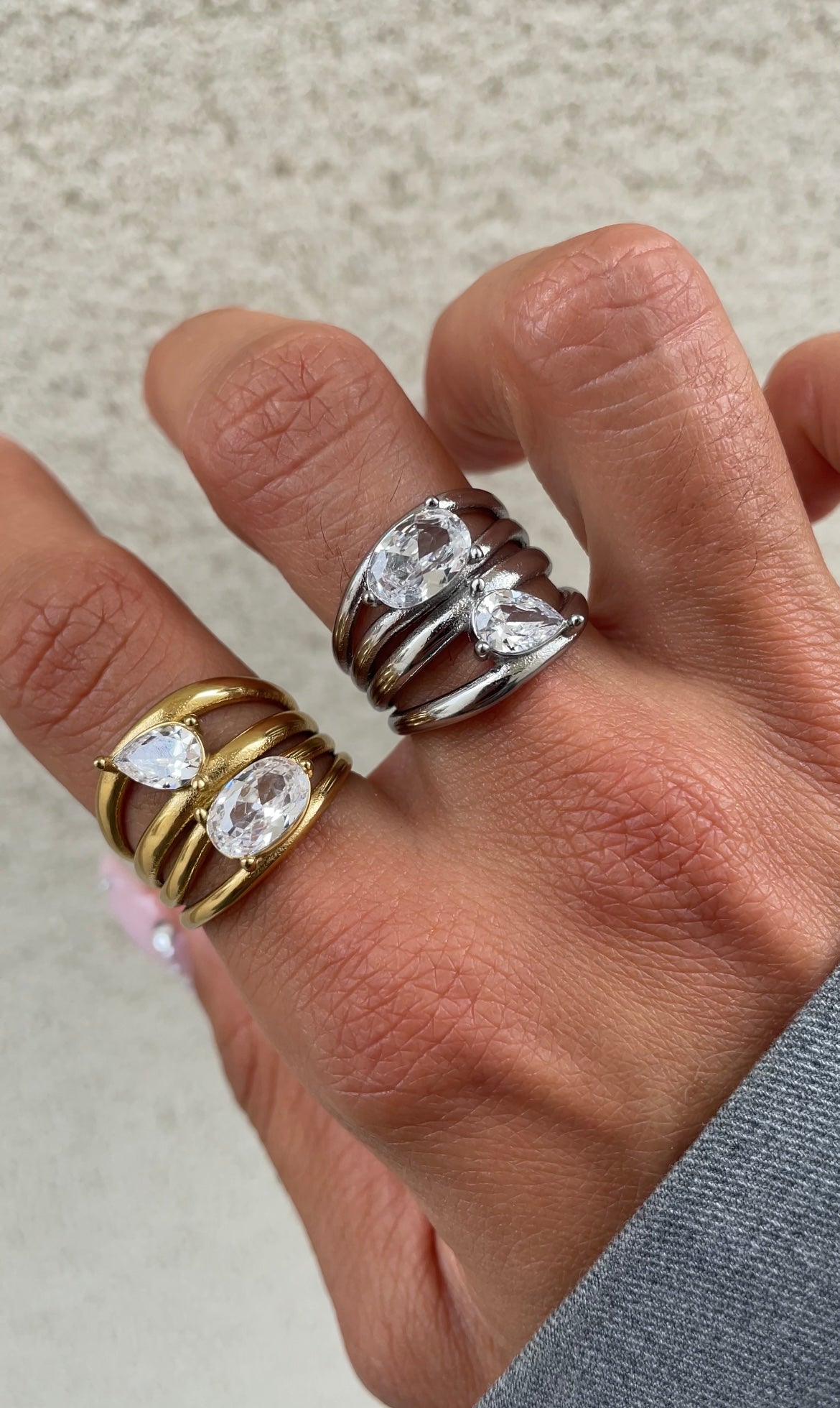 Gems Static laced ring
